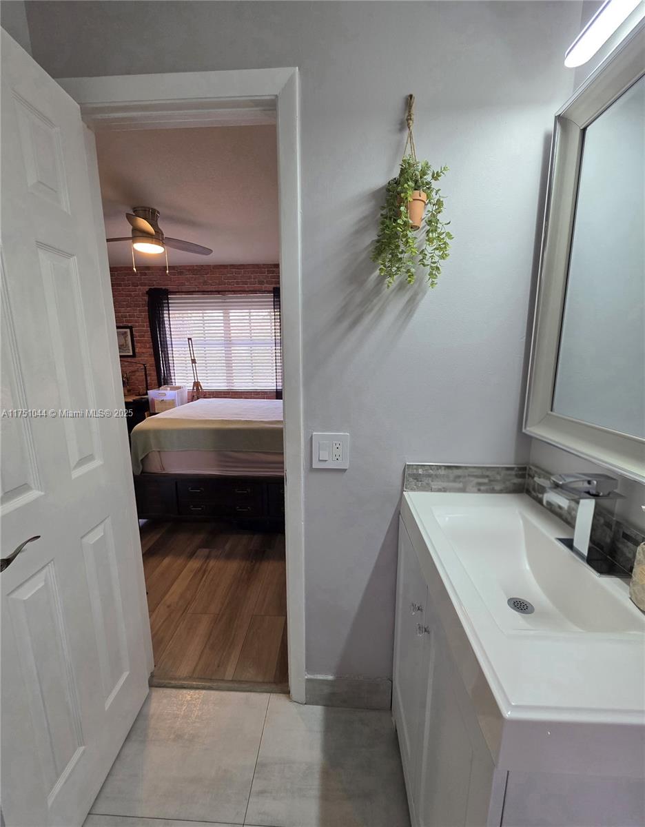 WINDMILL LAKES III CONDO - Residential