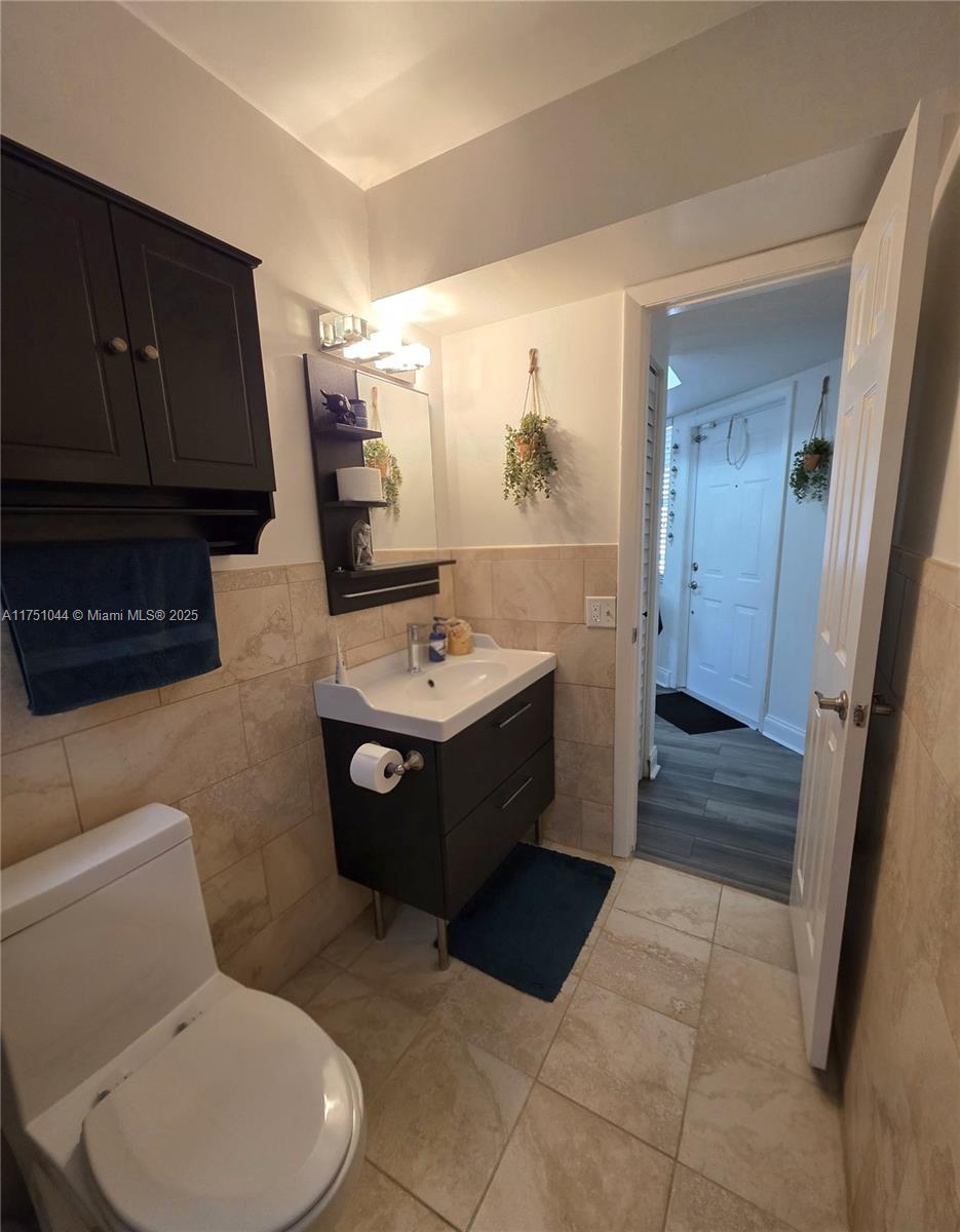 WINDMILL LAKES III CONDO - Residential