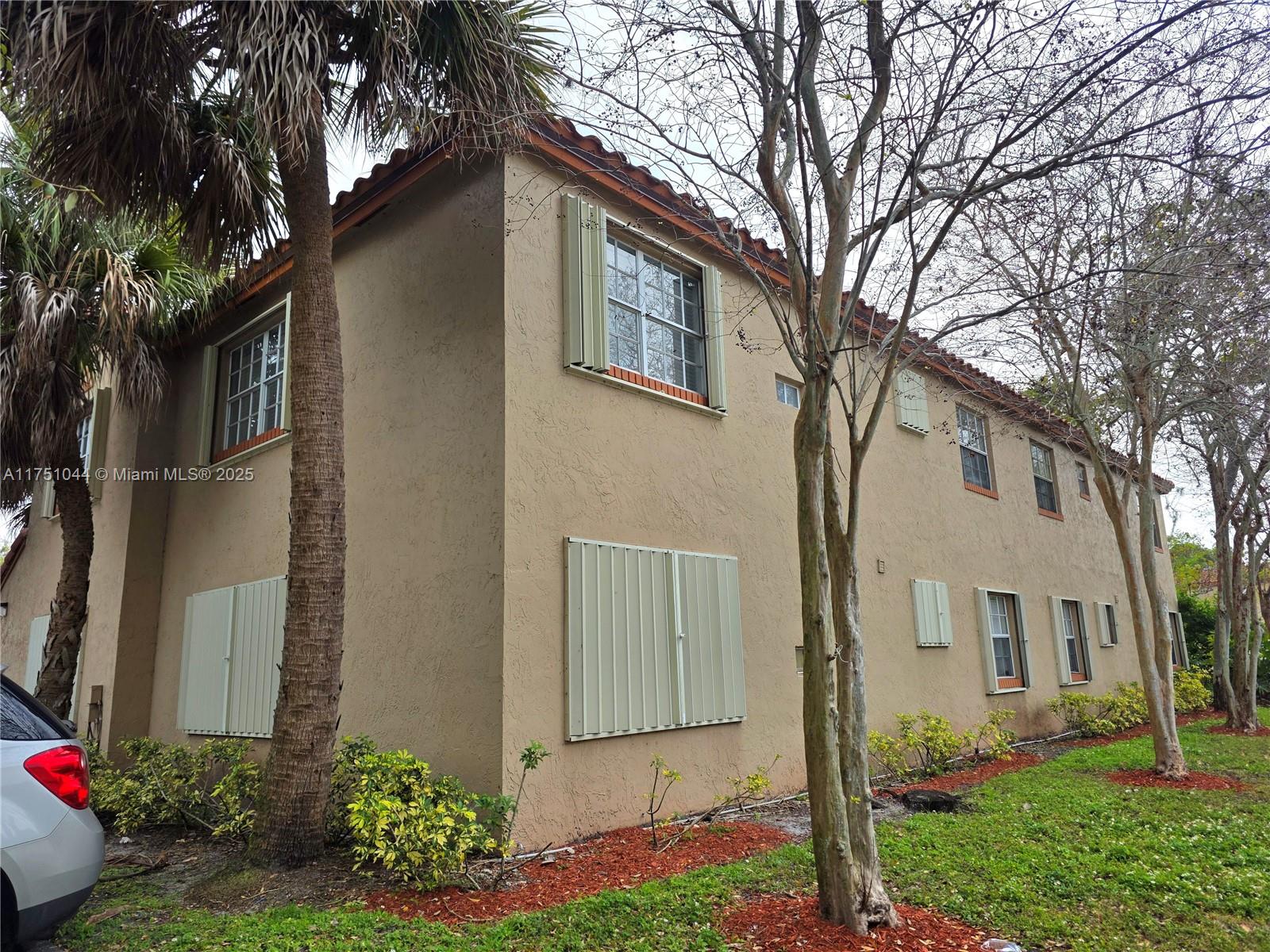 WINDMILL LAKES III CONDO - Residential