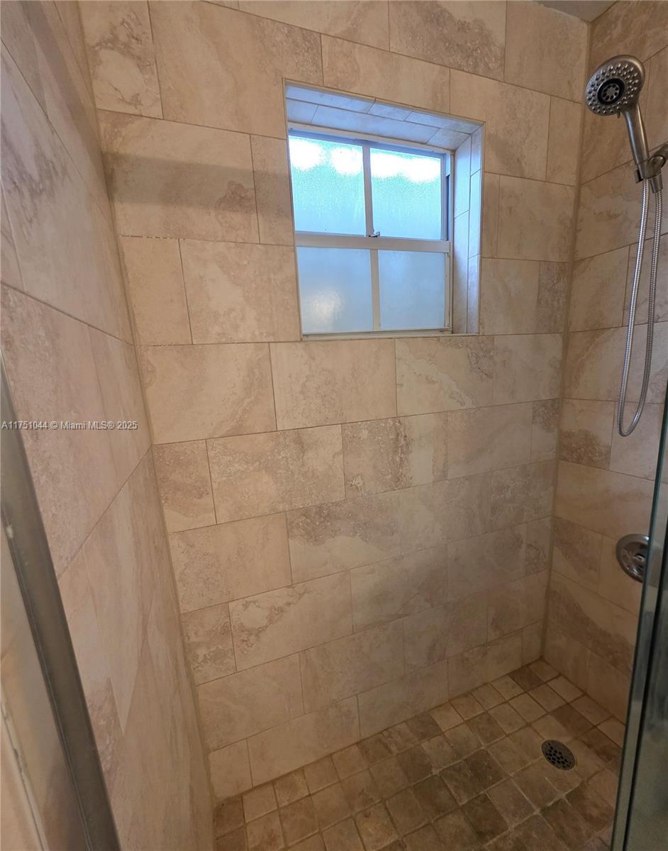 WINDMILL LAKES III CONDO - Residential