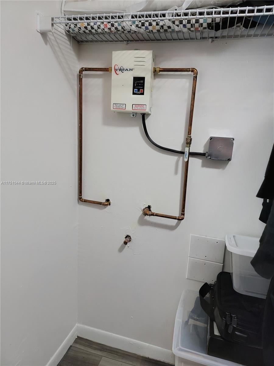 WINDMILL LAKES III CONDO - Residential