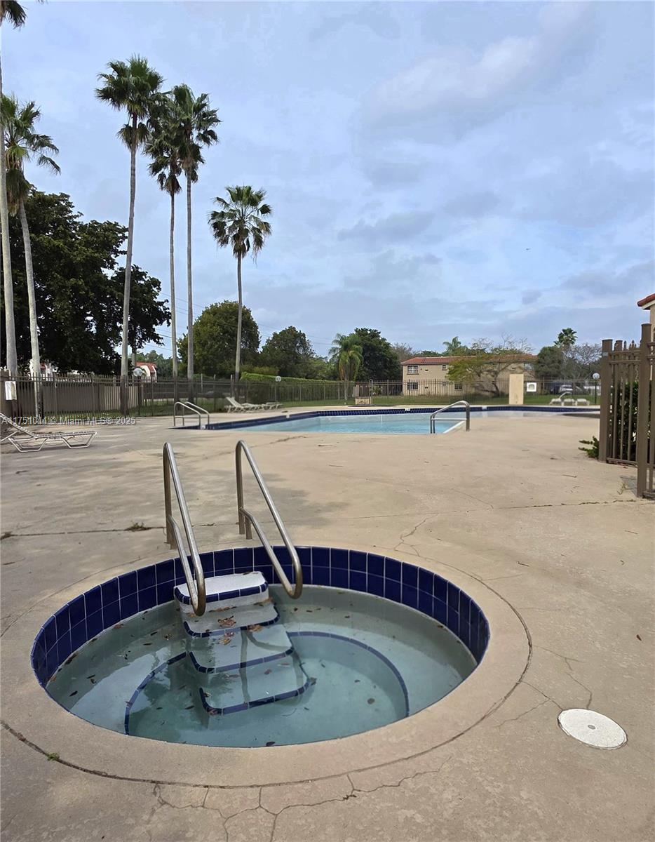 WINDMILL LAKES III CONDO - Residential