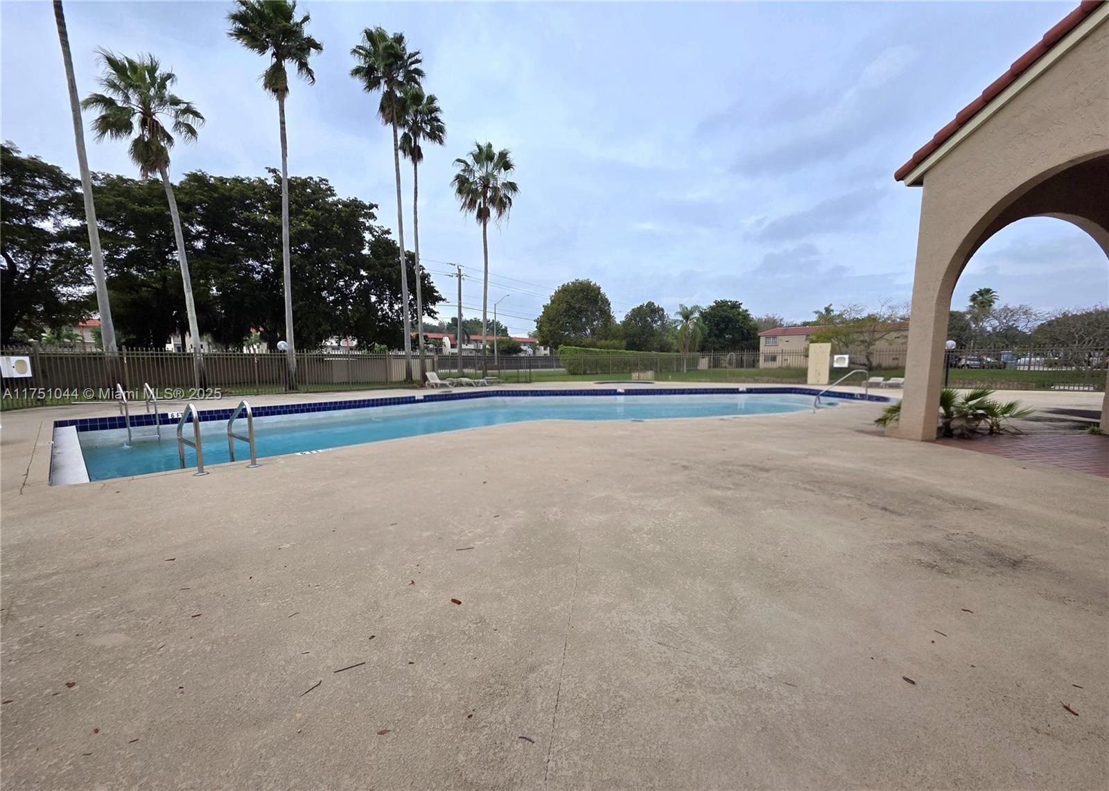 WINDMILL LAKES III CONDO - Residential