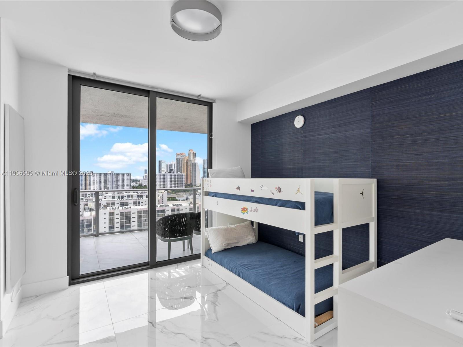 PARQUE TOWERS CONDO - Residential Lease