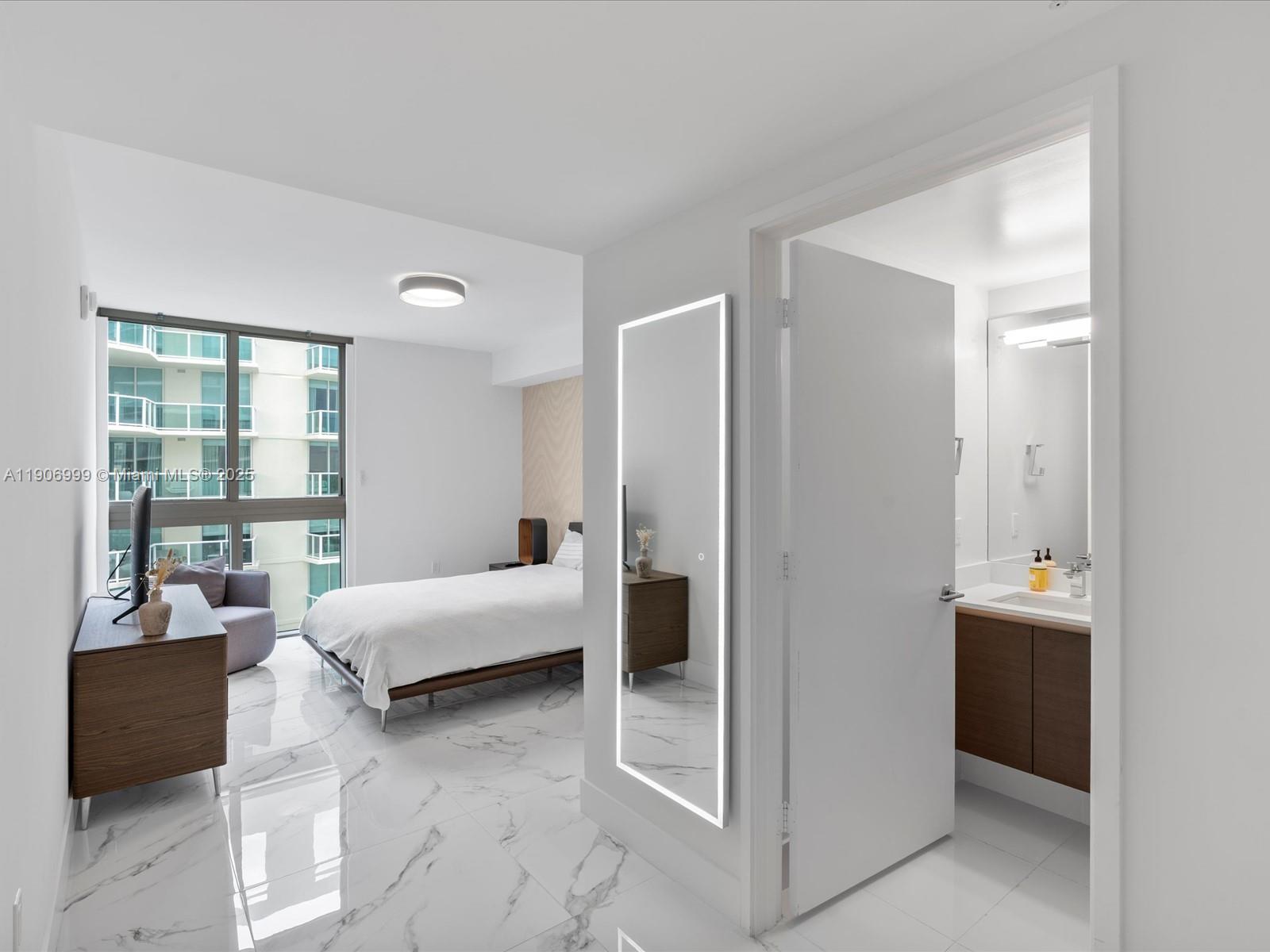 PARQUE TOWERS CONDO - Residential Lease