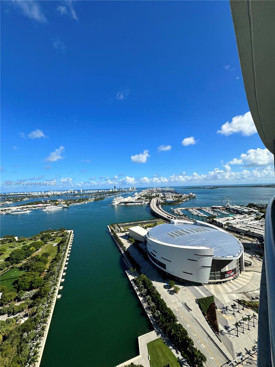 MARINABLUE CONDO - Residential Lease