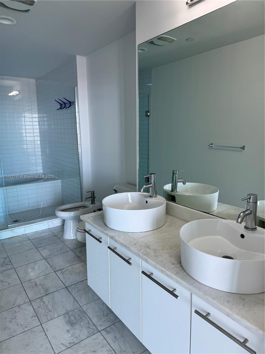 MARINABLUE CONDO - Residential Lease