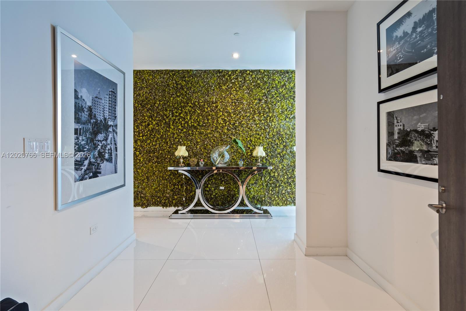 88 SW 7th St 4203
