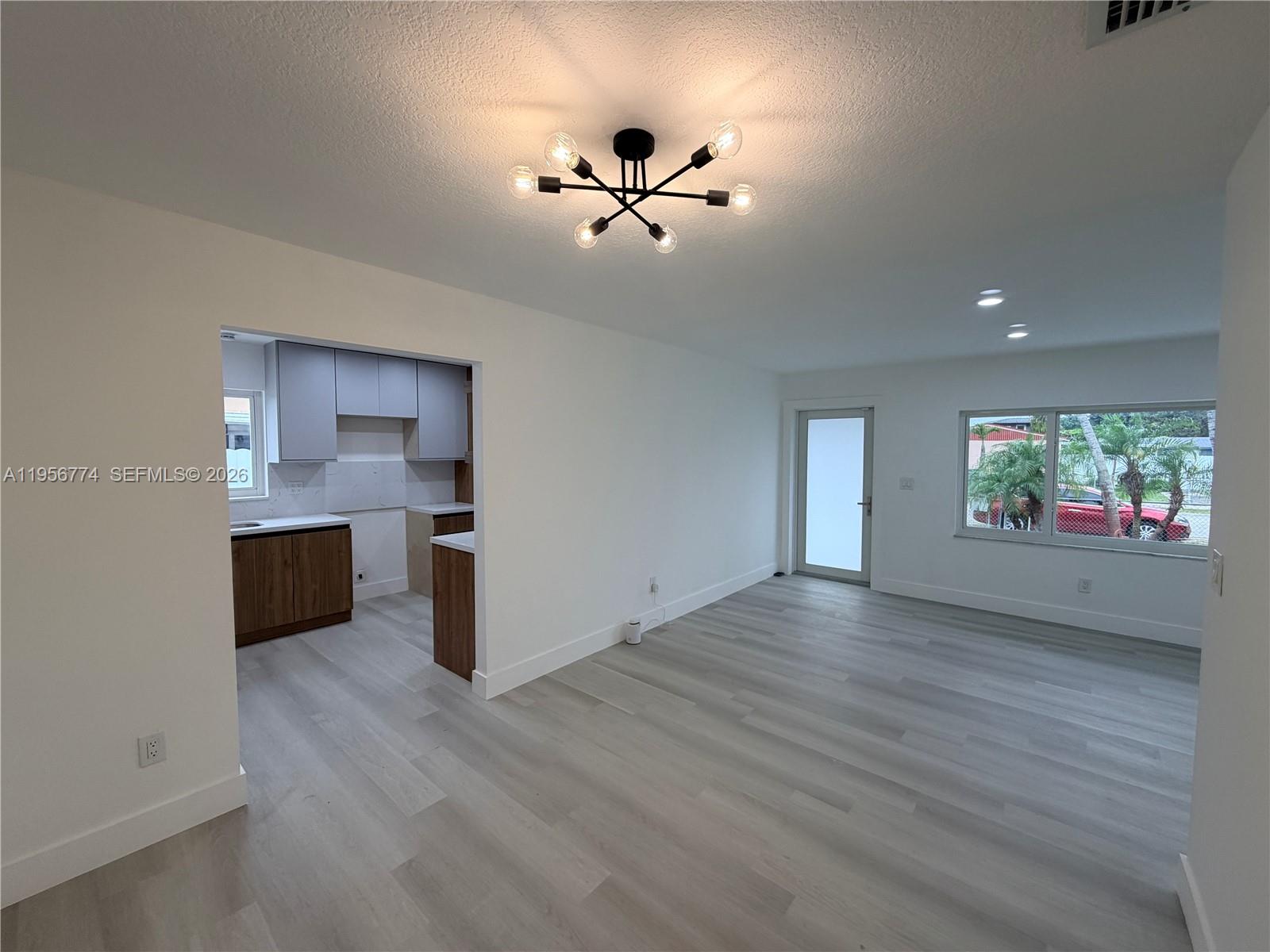 KINGSWOOD MANOR - Residential