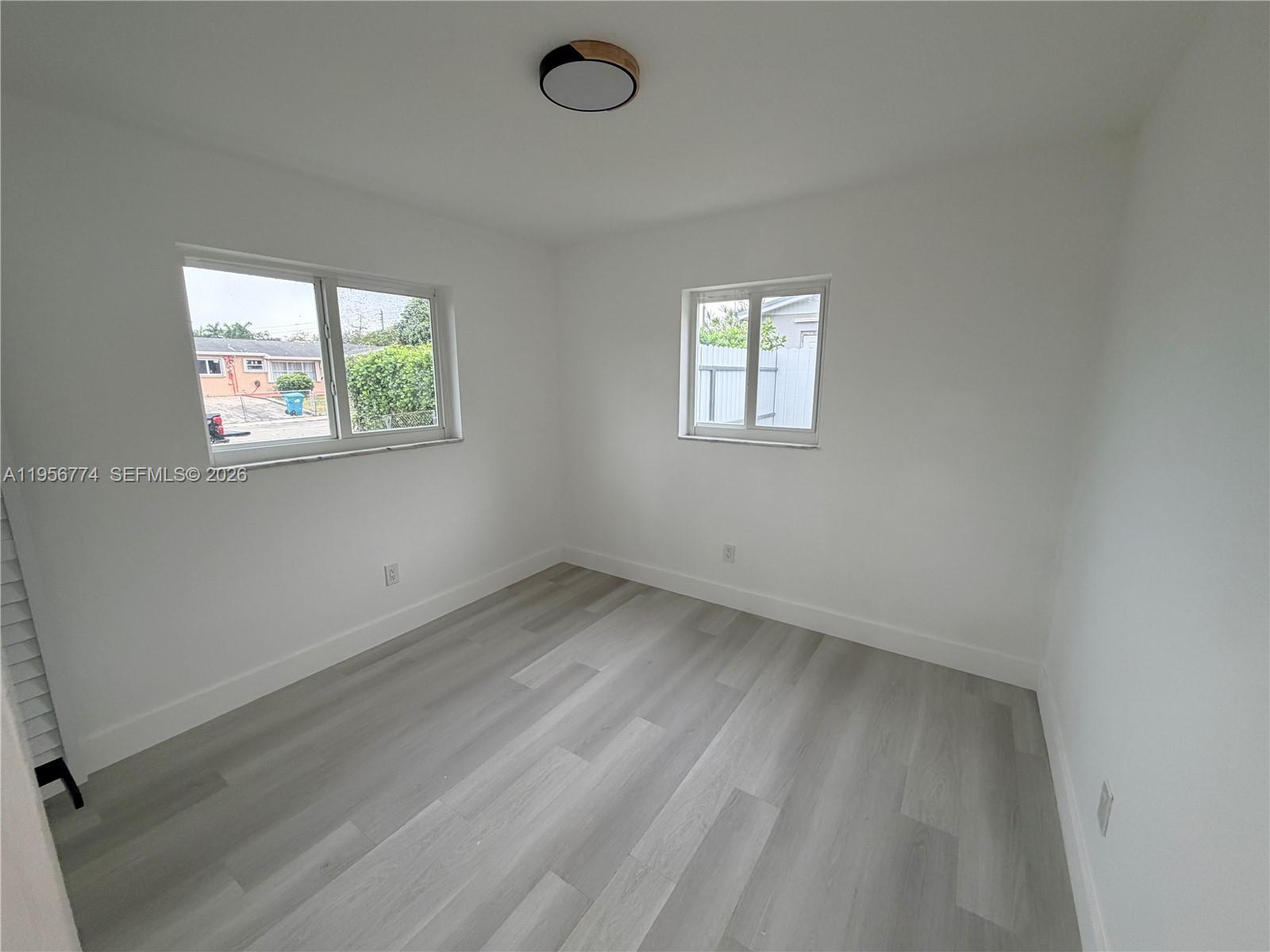 KINGSWOOD MANOR - Residential