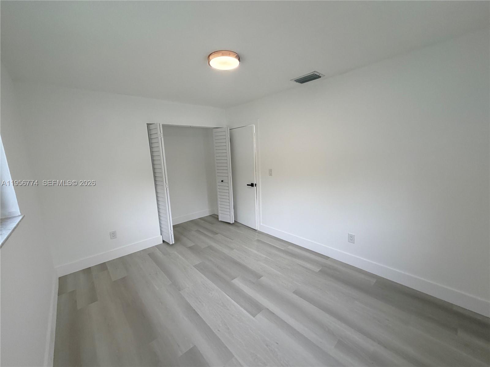 KINGSWOOD MANOR - Residential