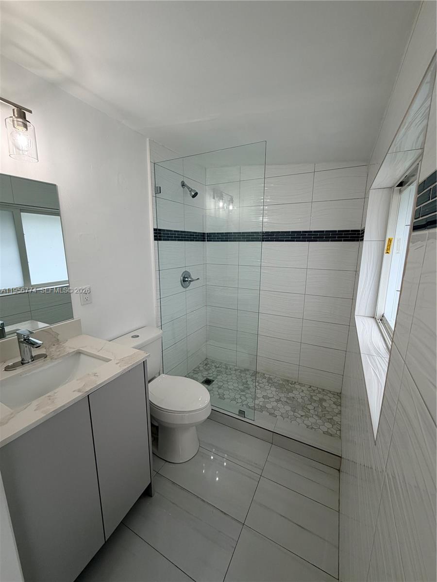 KINGSWOOD MANOR - Residential