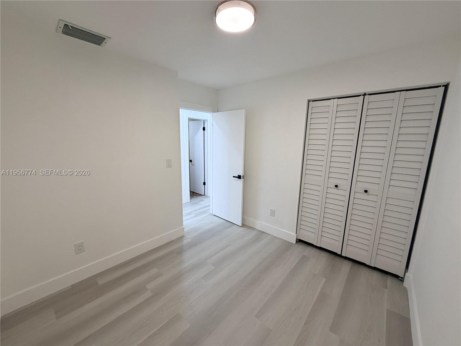 KINGSWOOD MANOR - Residential