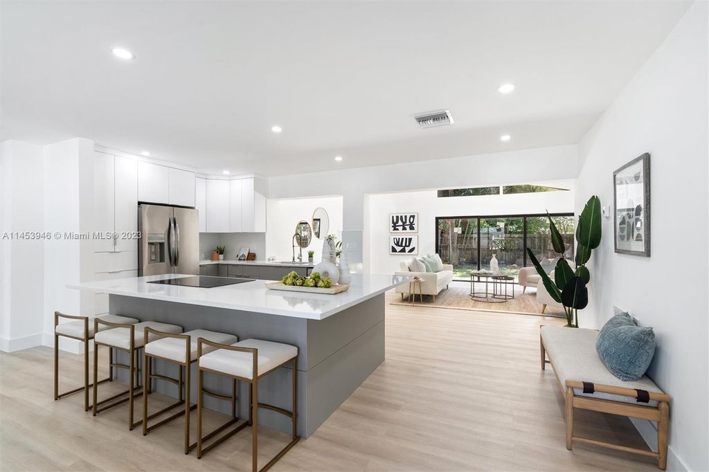 Photo of 534 Ibis Dr, Delray Beach, FL 33444 (MLS # A11453946)