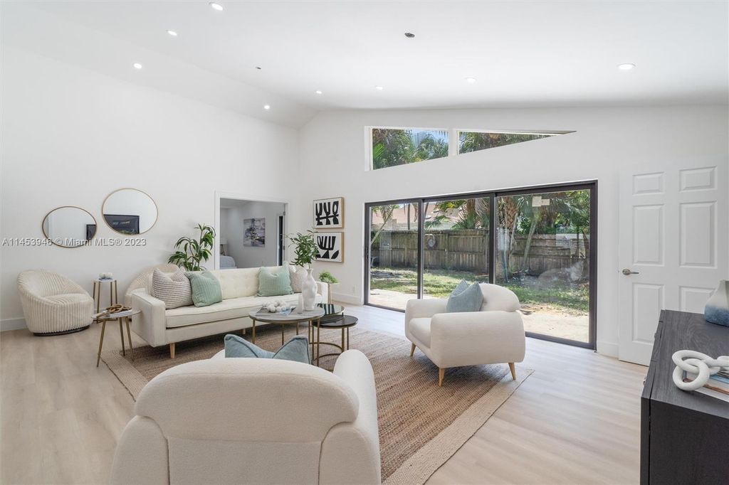 Photo of 534 Ibis Dr, Delray Beach, FL 33444 (MLS # A11453946)