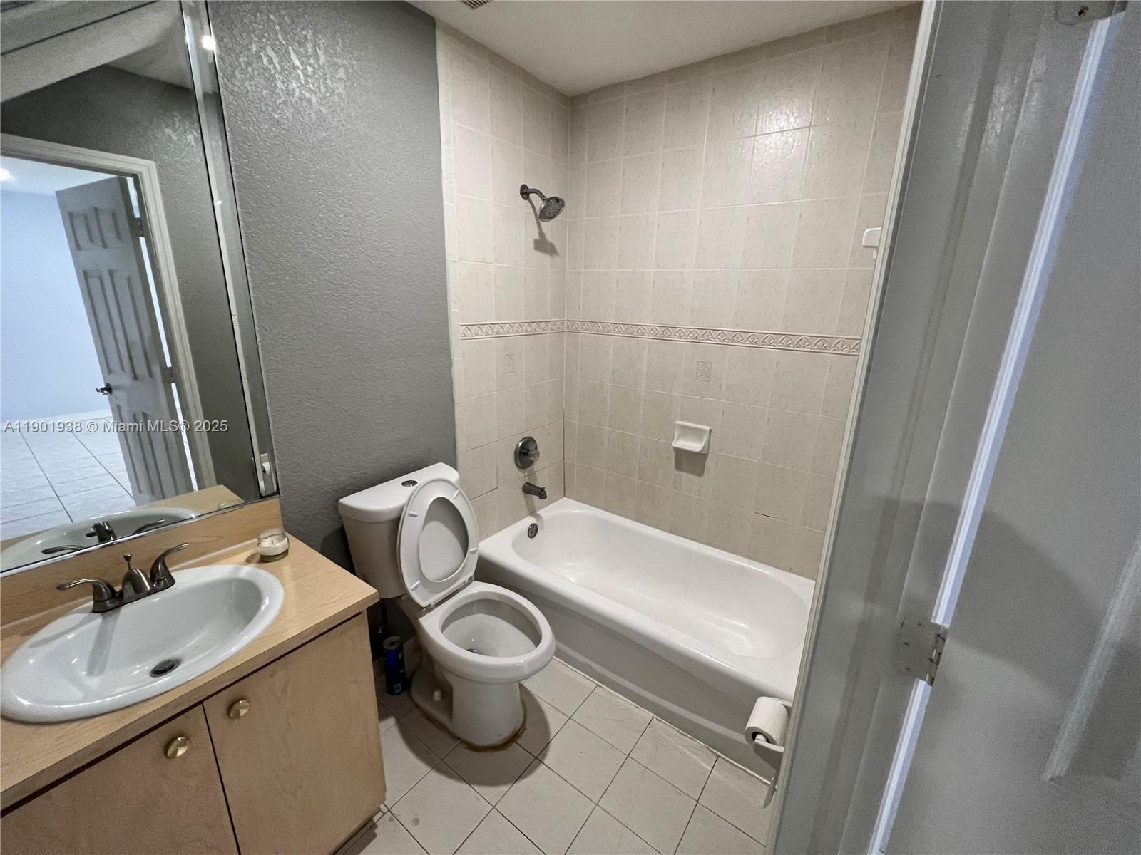 GARDENGATE TOWNHOMES I CO - Residential Lease