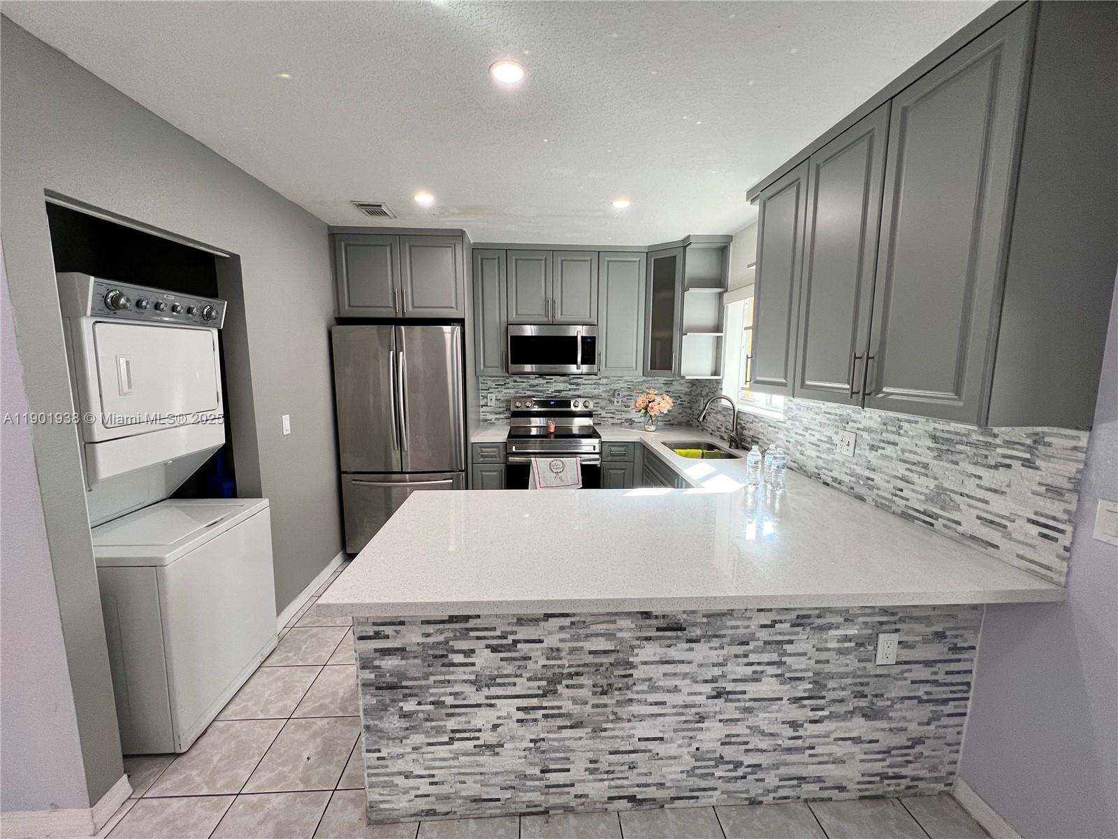 GARDENGATE TOWNHOMES I CO - Residential Lease