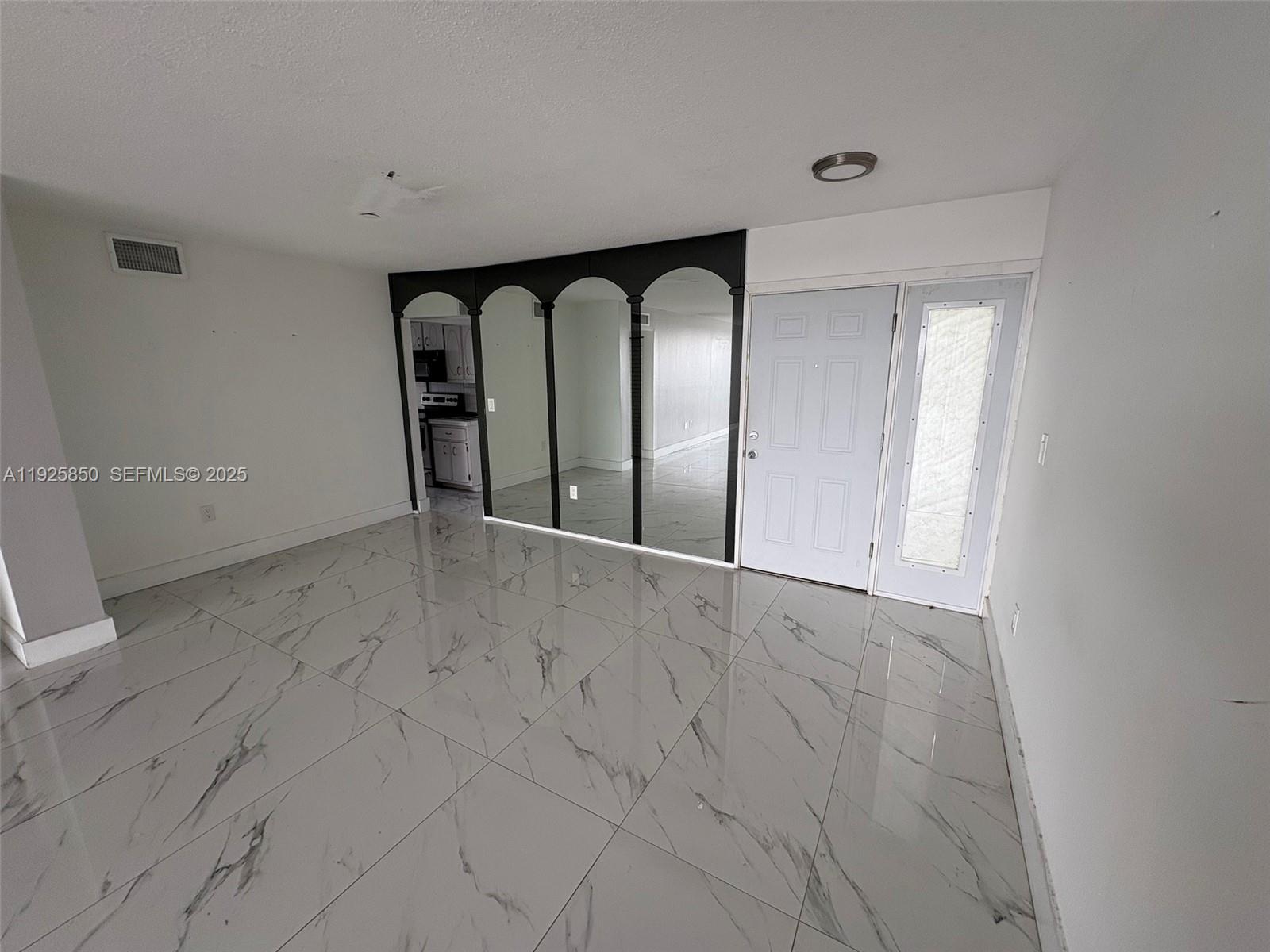 JADE WINDS GROUP-DAISY GA - Residential