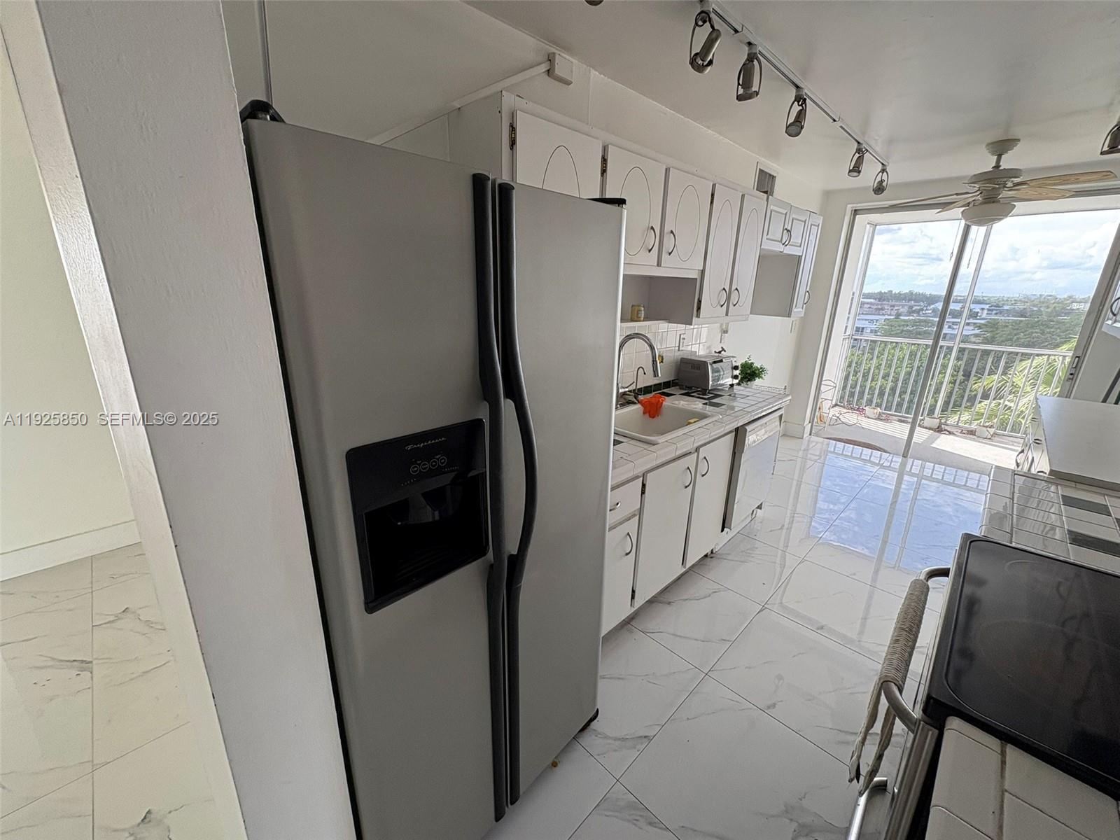 JADE WINDS GROUP-DAISY GA - Residential