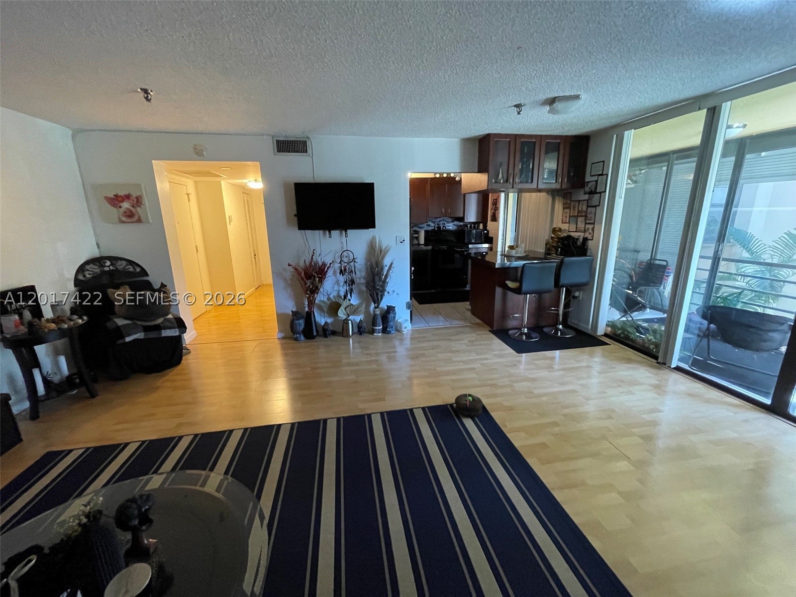 671 NE 195th St 207-E
