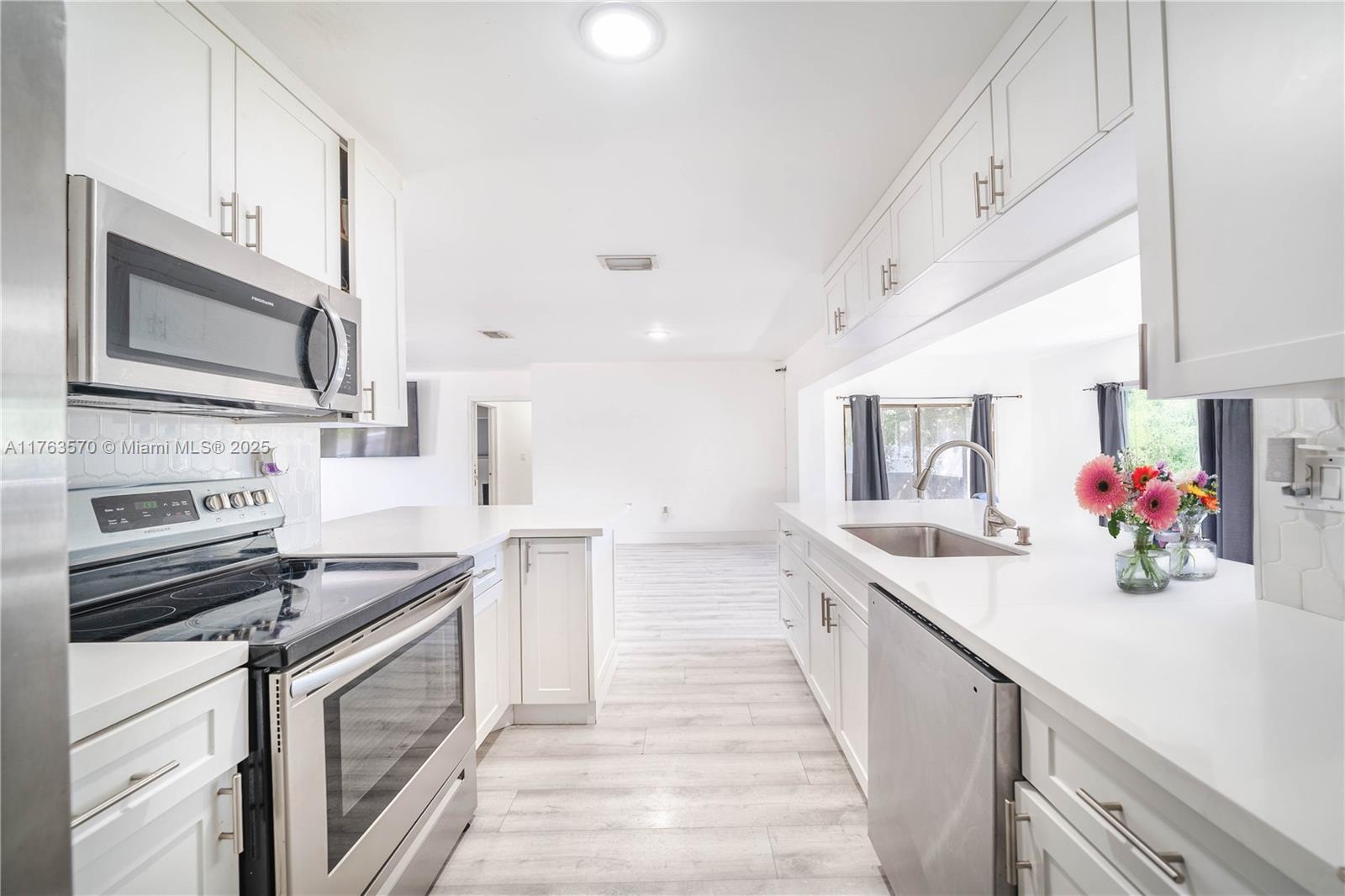 DRIFTWOOD ESTATES NO 3 - Residential