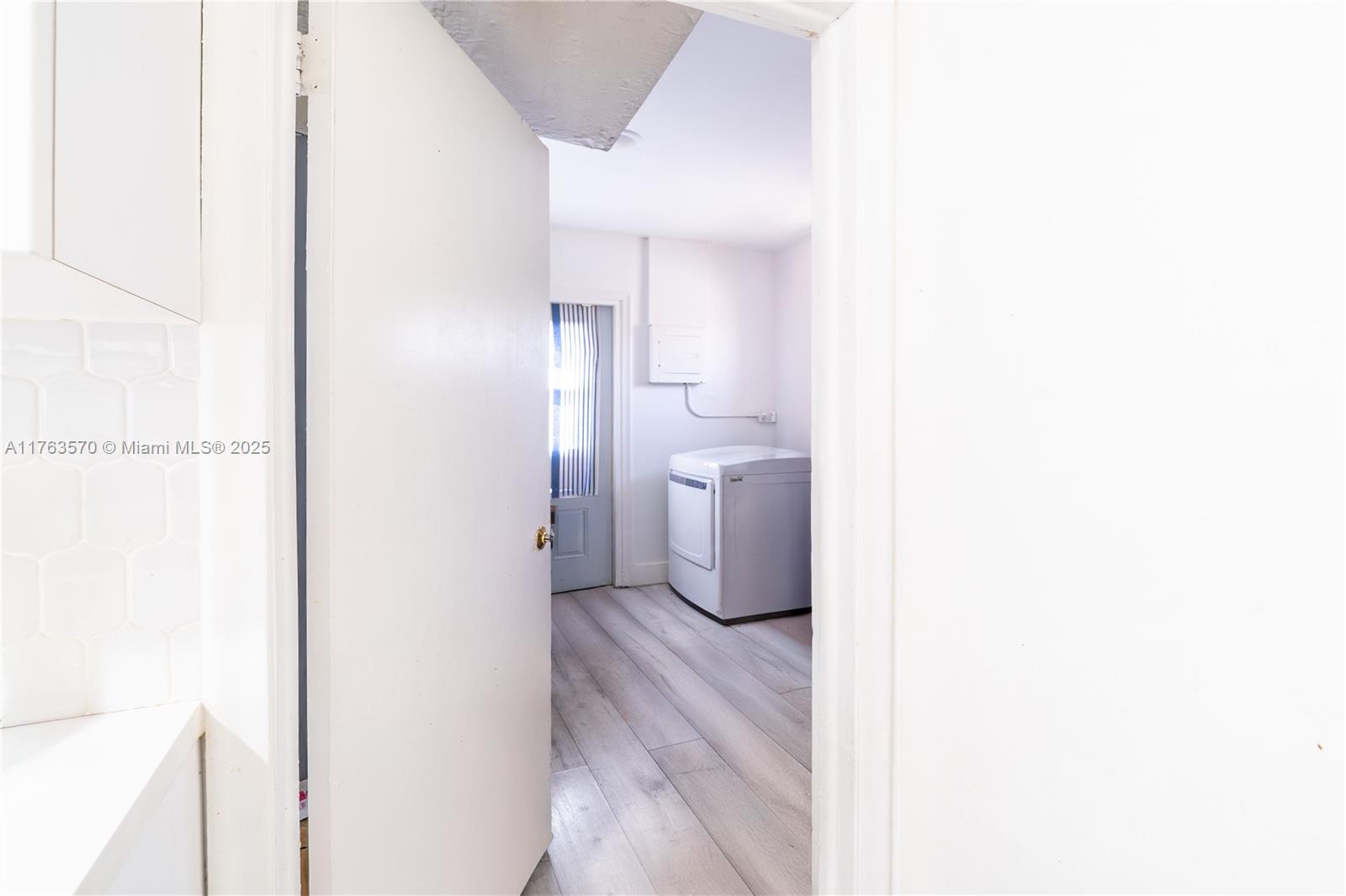 DRIFTWOOD ESTATES NO 3 - Residential