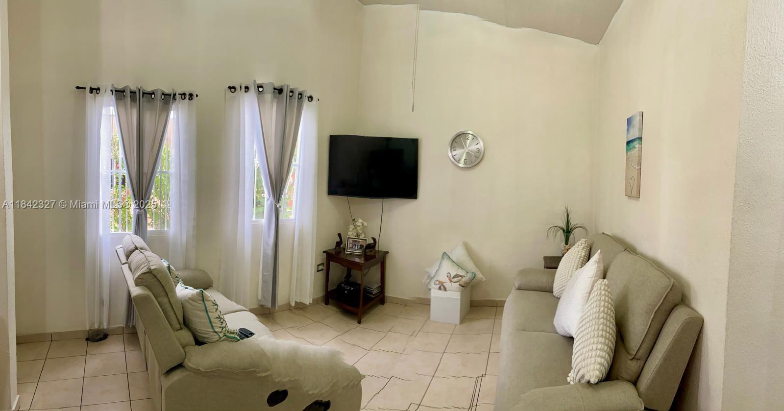 View photos, virtual tours, details... Residencial Cadiz Ciudad Real Pol 28 casa 54