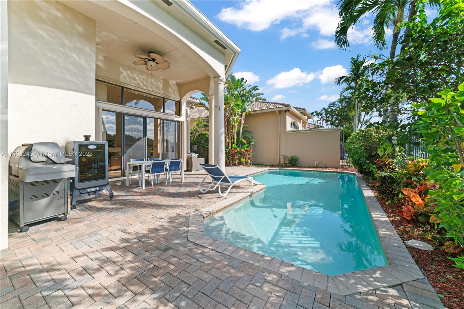 OAKS AT BOCA RATON 5 - Residential Lease