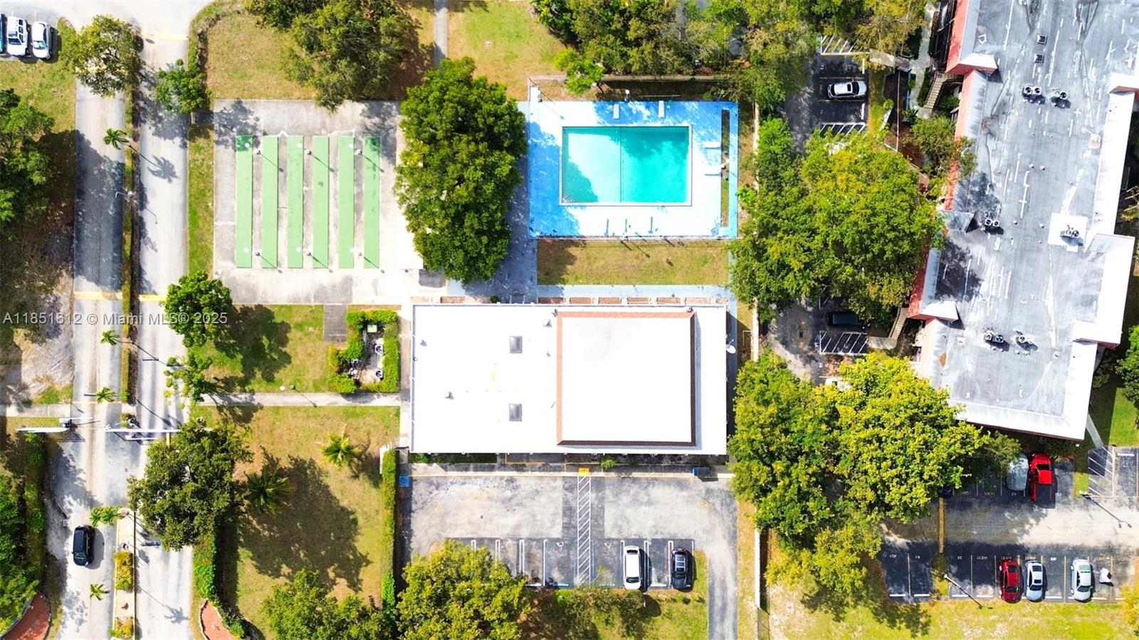 LAKE PARK CONDO NO 1 - BL - Residential