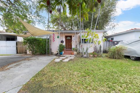 2710 SW 28th Ct Miami FL 33133