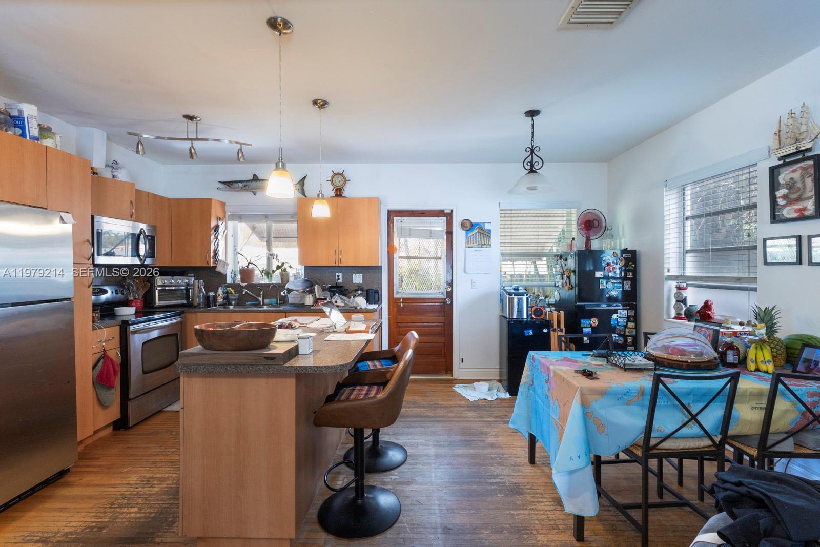 SOUTH BAY ESTATES - Residential