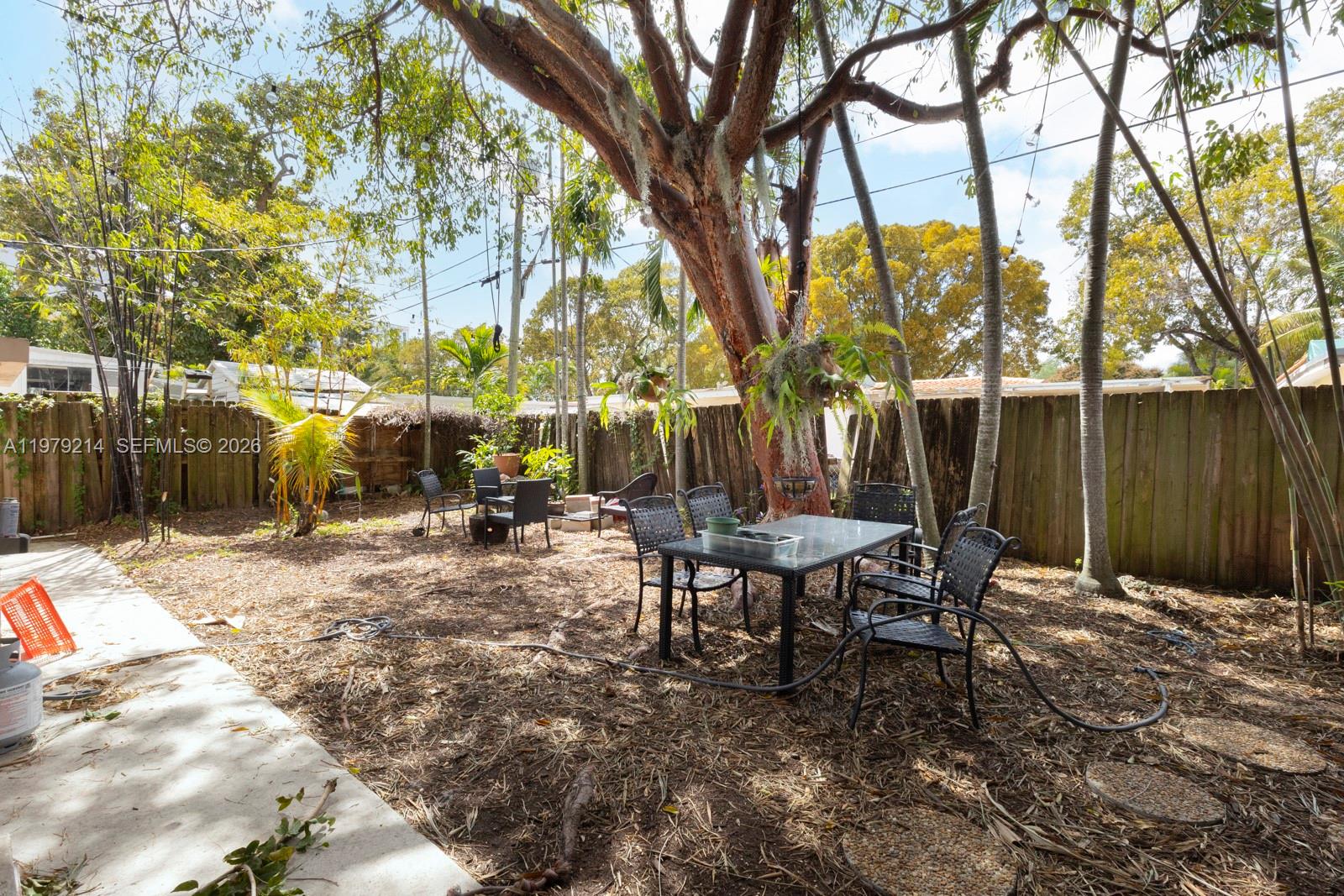 SOUTH BAY ESTATES - Residential