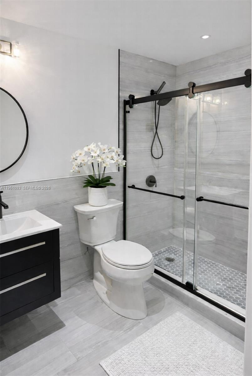 BISCAYNE DRIVE ESTATES - Residential