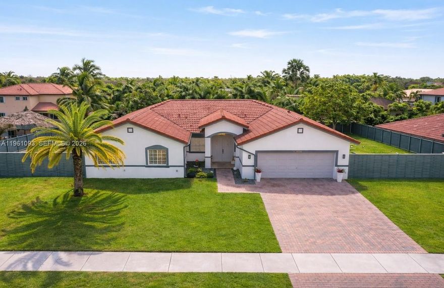 NO HOA, NO CDD Beautiful remodeled single-family home with a modern and elegant style, located in the desirable Biscayne Drive Estates community. This one-story residence offers 4 bedrooms and 2 bathrooms, featuring a functional and open layout that provides comfort and spaciousness. The home includes 2,230 square feet of living area and 2,866 square feet of total area. Built in 2004, it sits on a generous 13,450-square-foot lot, ideal for outdoor enjoyment, entertaining, or future improvements. Located in Homestead, close to schools, shopping, and major highways. A modern, beautiful, and move-in ready property, perfect for families or investors. 24 HRS NOTICE FOR SHOWINGS. Please text listing agent.