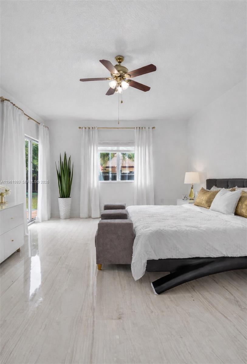 BISCAYNE DRIVE ESTATES - Residential