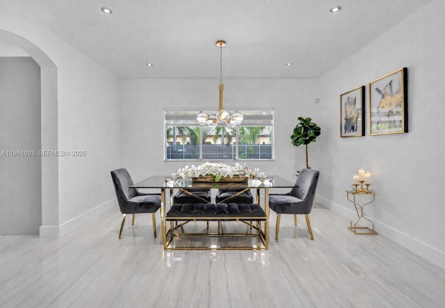 BISCAYNE DRIVE ESTATES - Residential