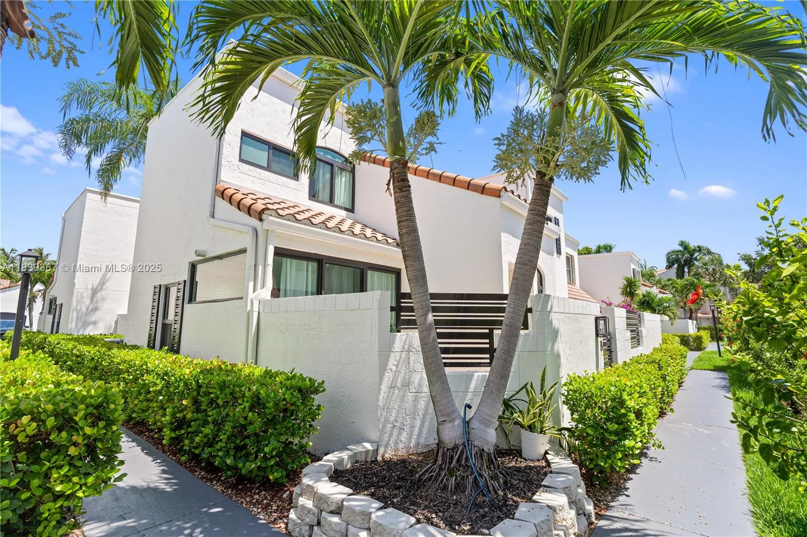 Aventura, Florida 33180, United States, 3 Bedrooms Bedrooms, ,3 BathroomsBathrooms,Residential,Active,171436