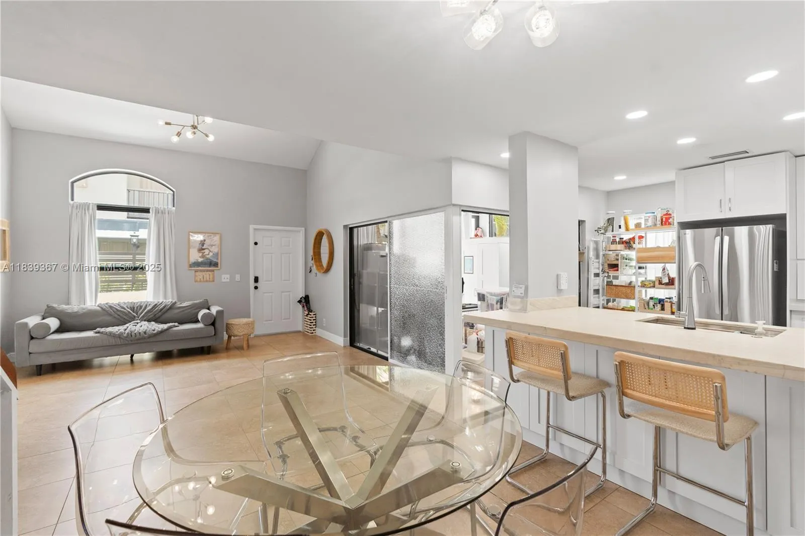 Aventura, Florida 33180, United States, 3 Bedrooms Bedrooms, ,3 BathroomsBathrooms,Residential,Active,171436