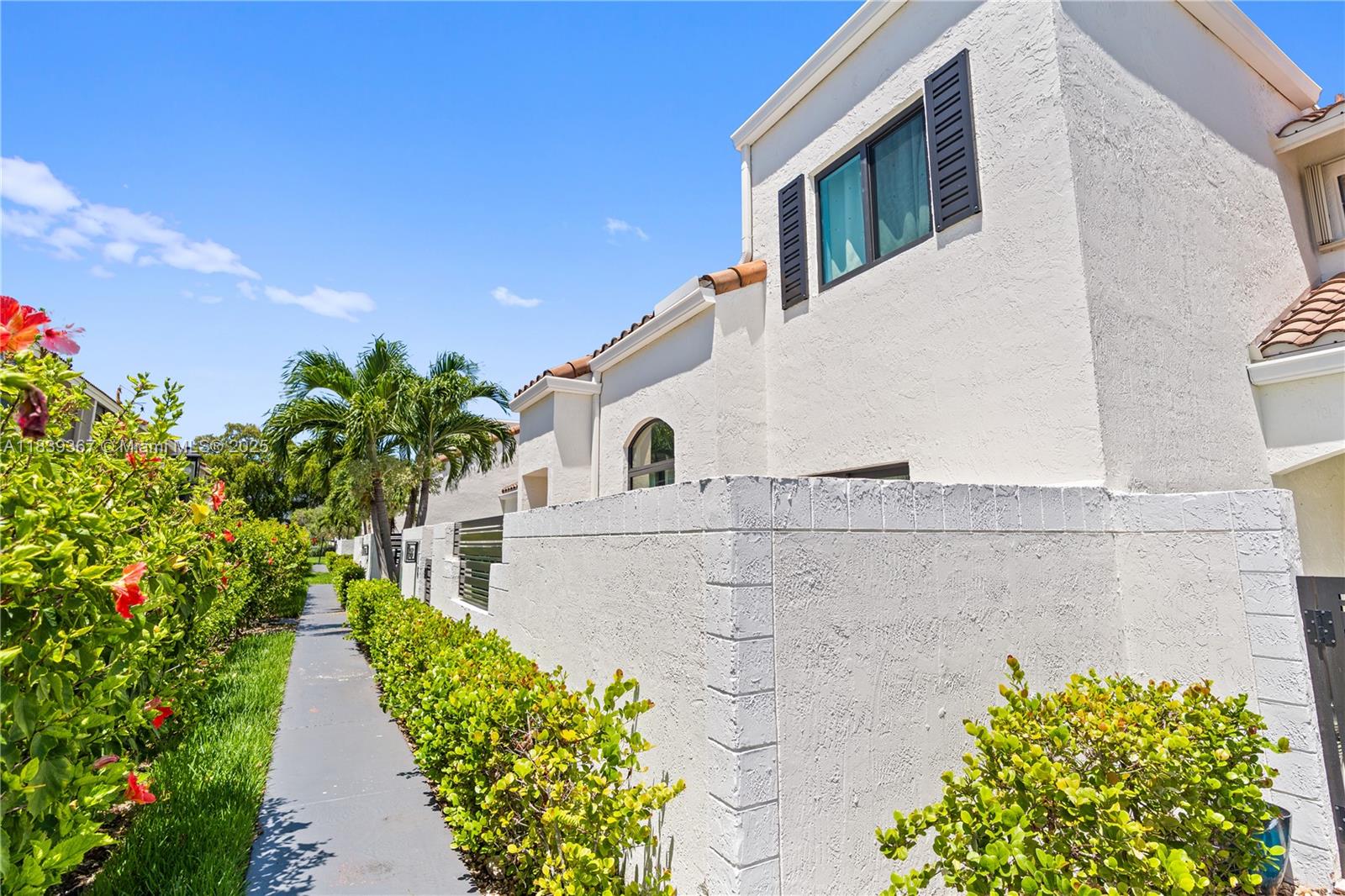 COSTAIN VILLAS HARBOR VIL - Residential