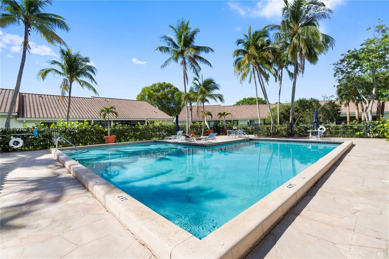 Aventura, Florida 33180, United States, 3 Bedrooms Bedrooms, ,3 BathroomsBathrooms,Residential,Active,171436