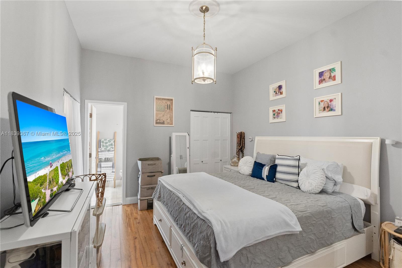 COSTAIN VILLAS HARBOR VIL - Residential