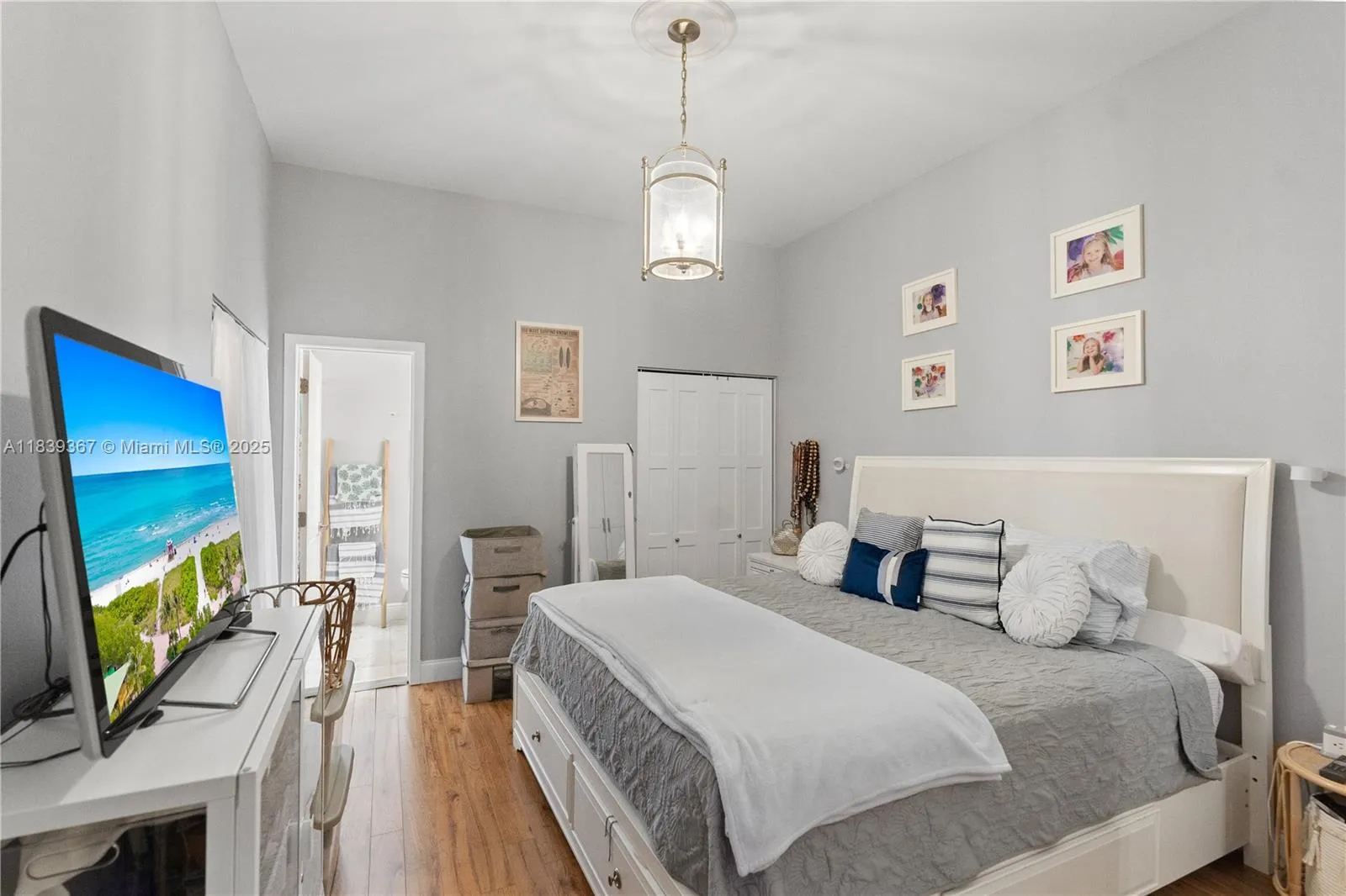 Aventura, Florida 33180, United States, 3 Bedrooms Bedrooms, ,3 BathroomsBathrooms,Residential,Active,171436