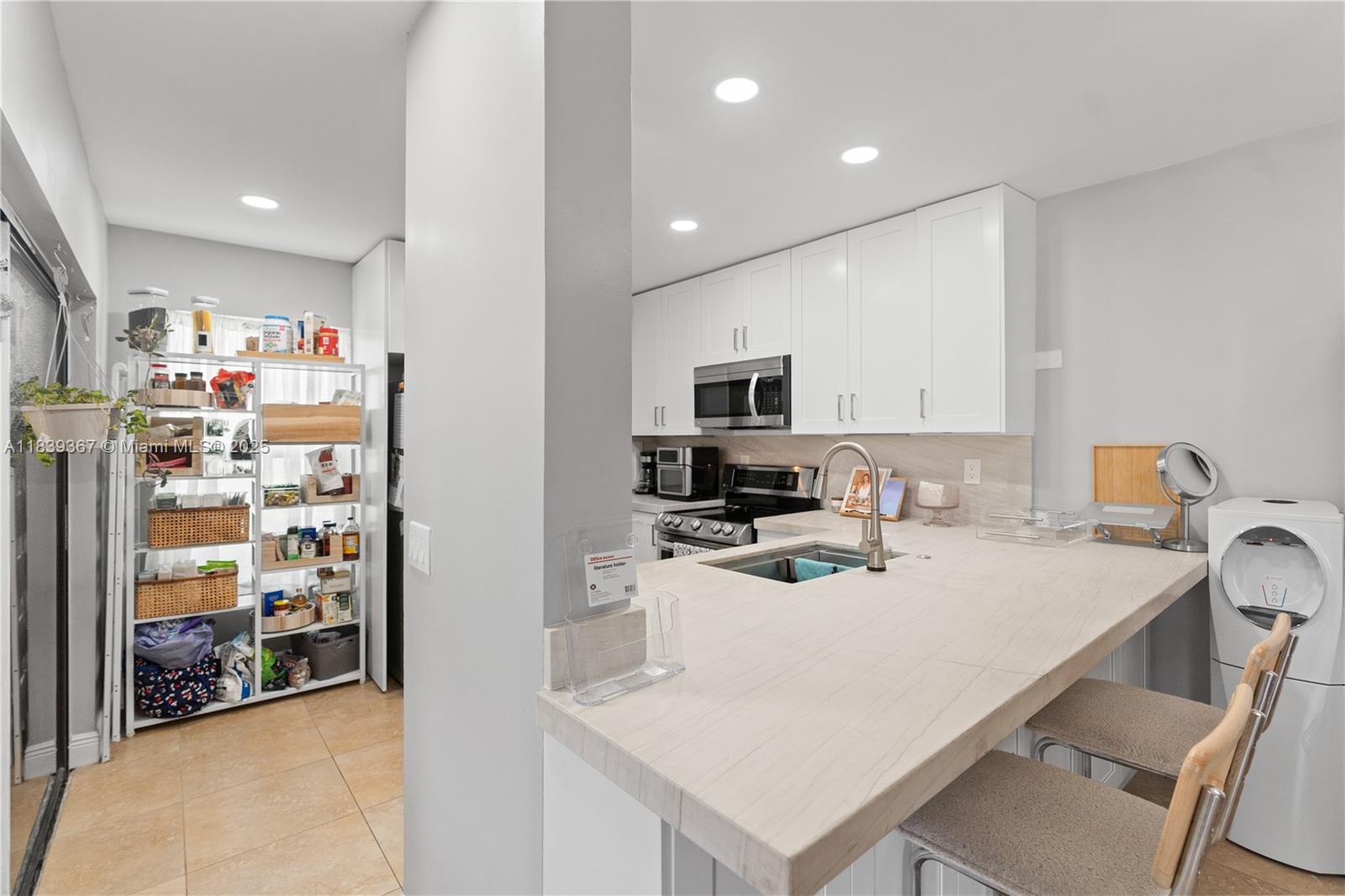 COSTAIN VILLAS HARBOR VIL - Residential