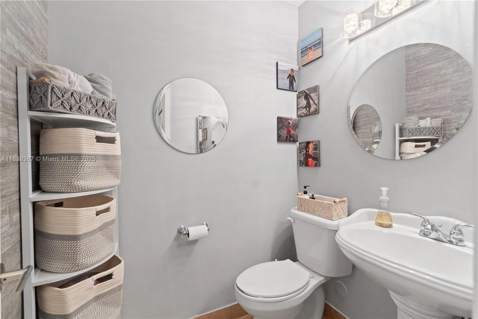 Aventura, Florida 33180, United States, 3 Bedrooms Bedrooms, ,3 BathroomsBathrooms,Residential,Active,171436