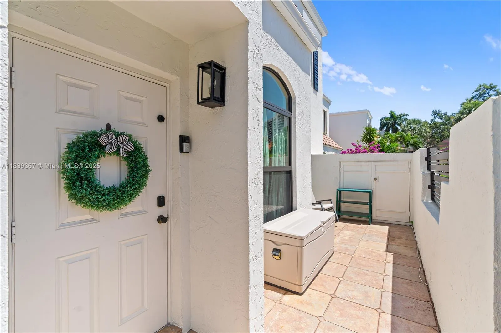 Aventura, Florida 33180, United States, 3 Bedrooms Bedrooms, ,3 BathroomsBathrooms,Residential,Active,171436