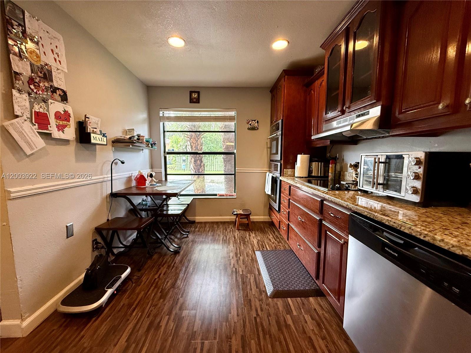 WESTVIEW CONDOMINIUM 4 - Residential