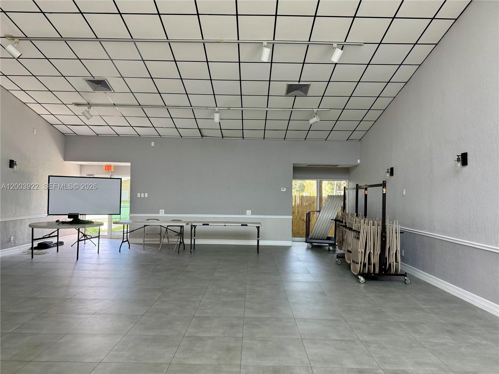 WESTVIEW CONDOMINIUM 4 - Residential