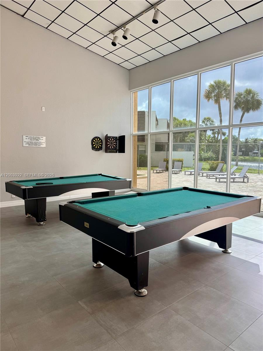 WESTVIEW CONDOMINIUM 4 - Residential