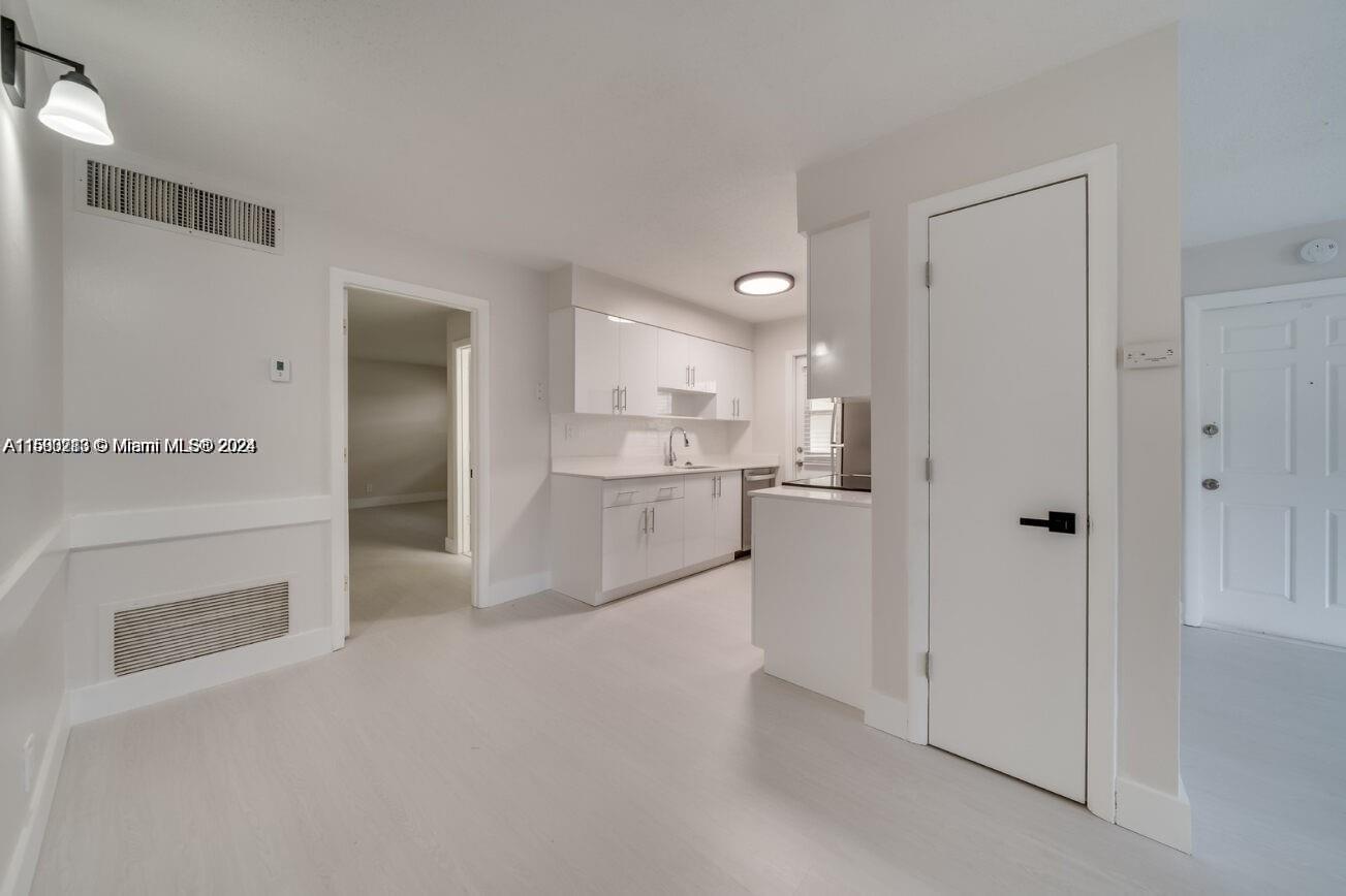 HALFWAY-TREE CONDO - Residential Lease