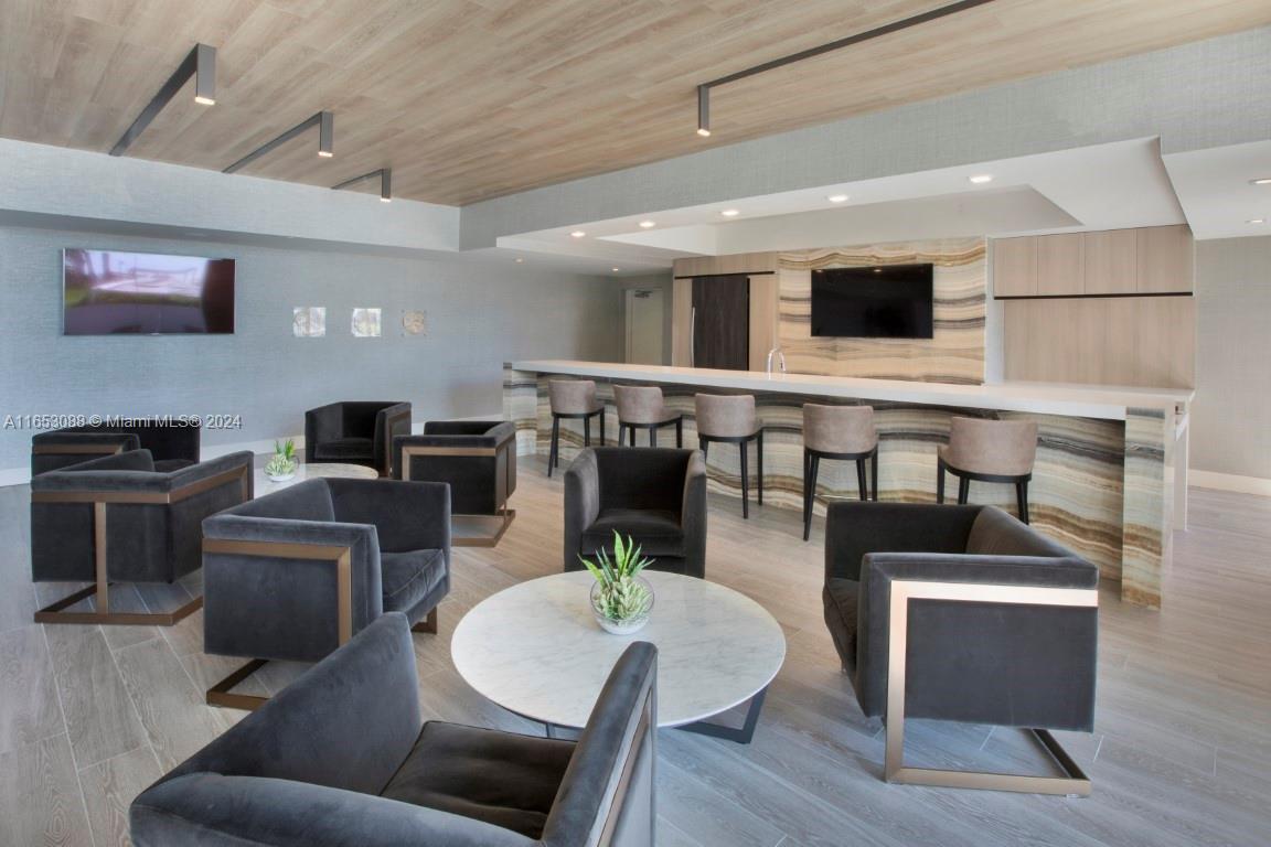 AVENTURA PARKSQUARE RESID - Residential Lease